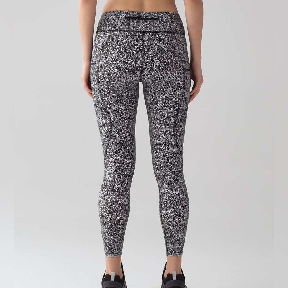 Lululemon Tight Stuff Tight II Chakra Print Alpine White Black